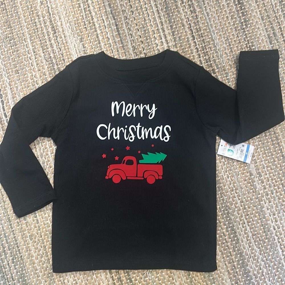 Super cute boys Christmas top. Size 3T. NWT